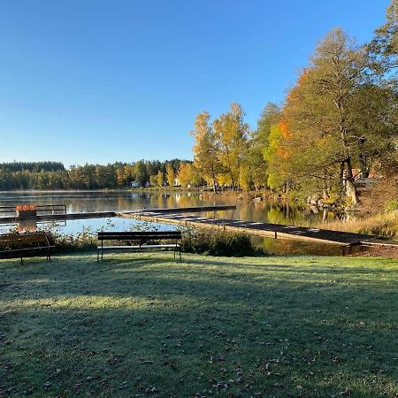 Vacker Hus I Naturen Fröseke 外观 照片