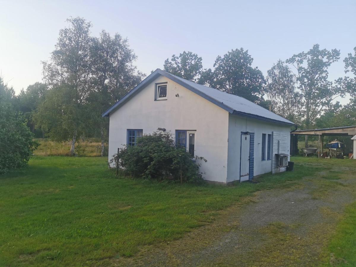 Vacker Hus I Naturen Fröseke 外观 照片