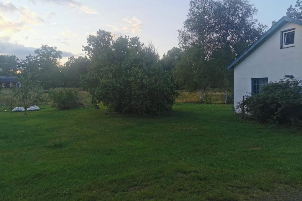 Vacker Hus I Naturen Fröseke 外观 照片