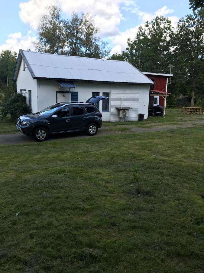 Vacker Hus I Naturen Fröseke 外观 照片